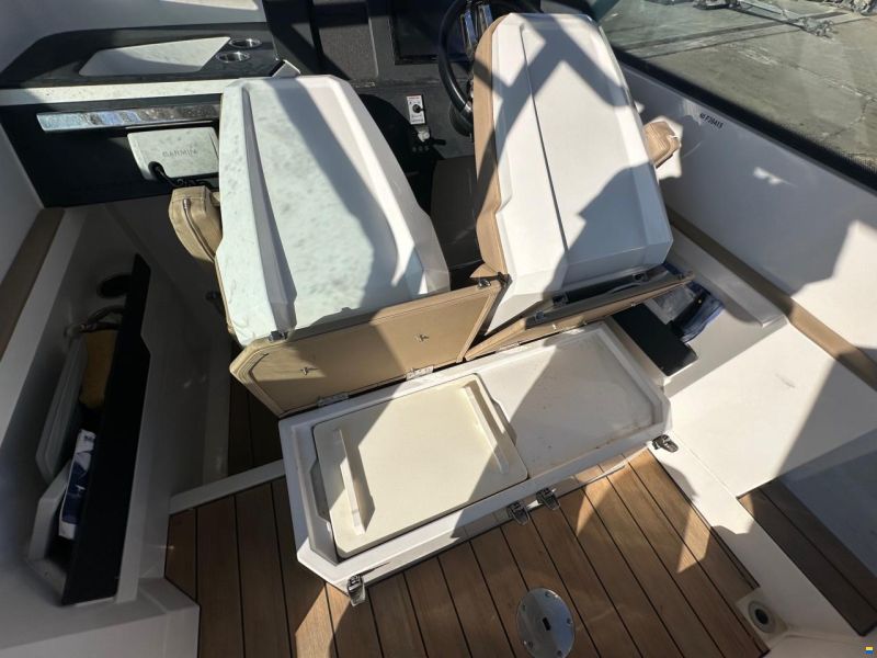 Axopar 28 T-Top