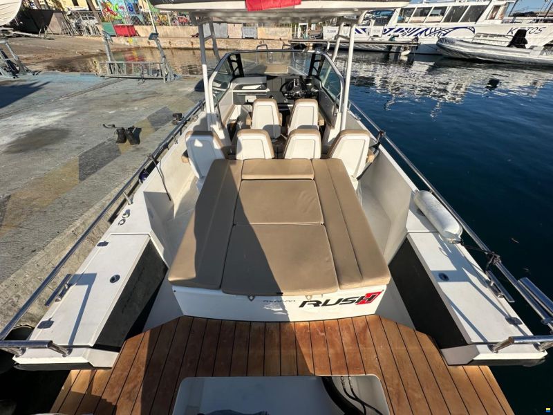 Axopar 28 T-Top