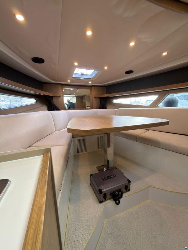 Azimut 34