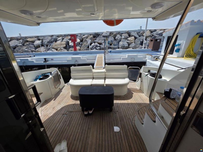 Azimut 46