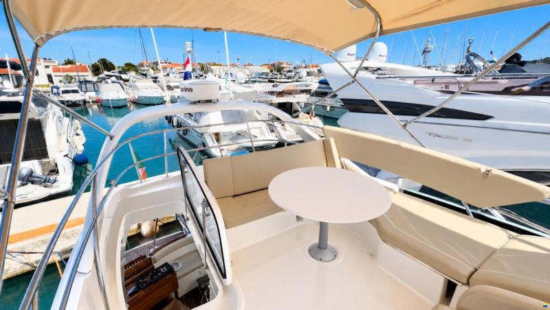Jeanneau Prestige 42 Fly