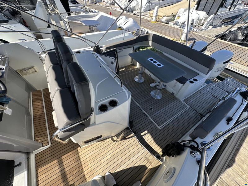Jeanneau Cap-Camara 10.5 WA