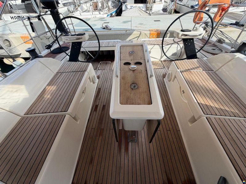 Dufour 430