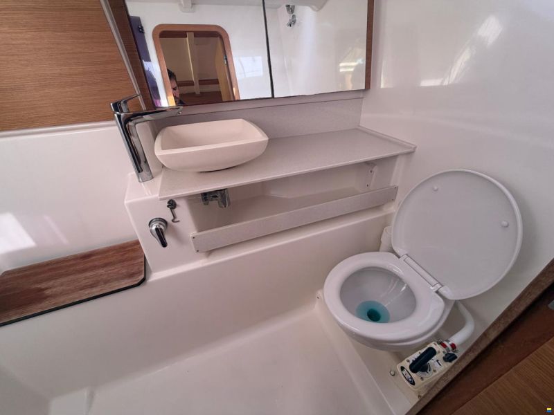 Dufour 430