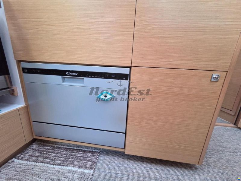 Dufour 470