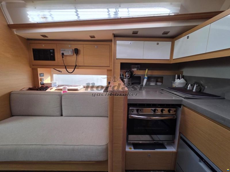 Dufour 470
