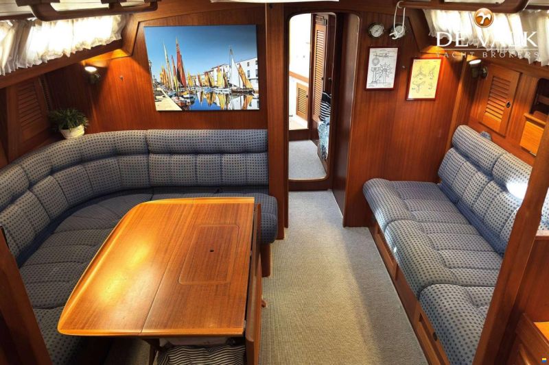 Hallberg-Rassy 45