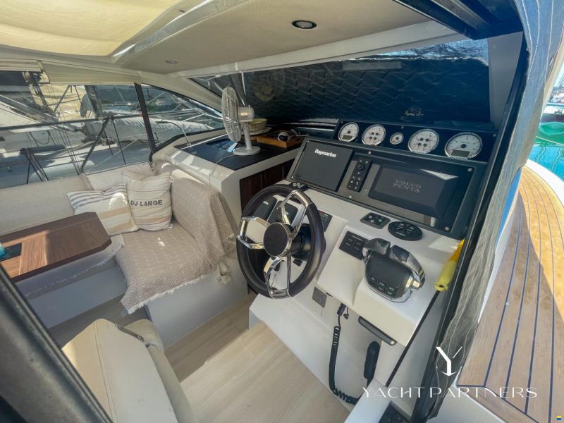 Sealine C330