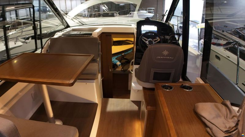 Jeanneau Merry Fisher 895