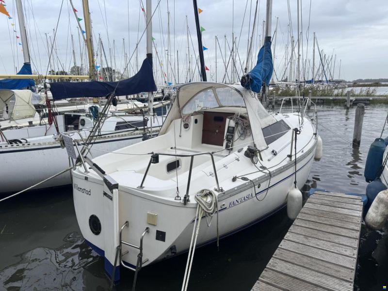 Jeanneau Fantasia 27
