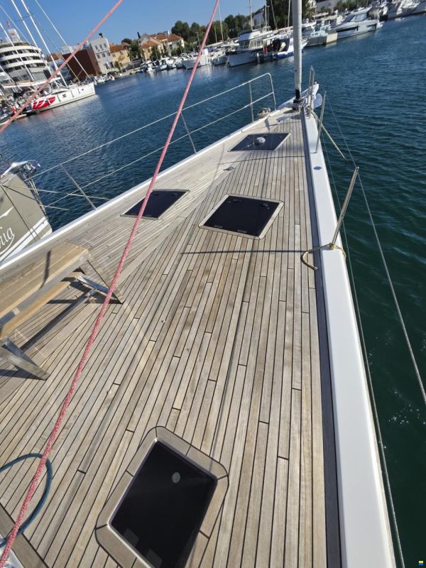 Bavaria C65 Lightwave