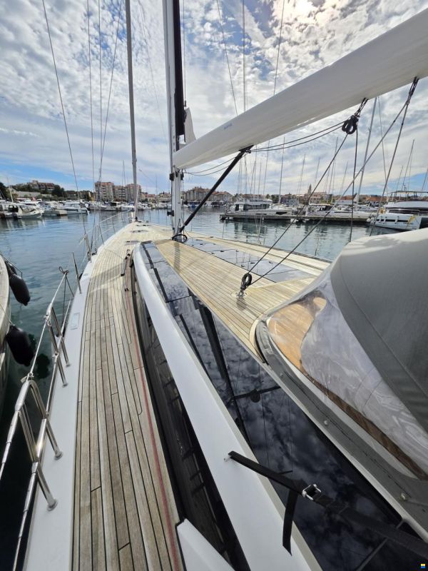 Bavaria C65 Lightwave