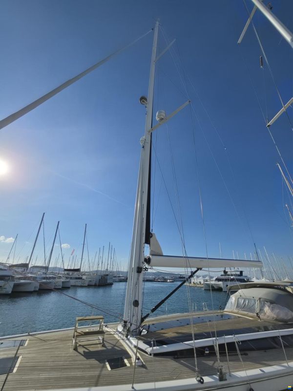 Bavaria C65 Lightwave