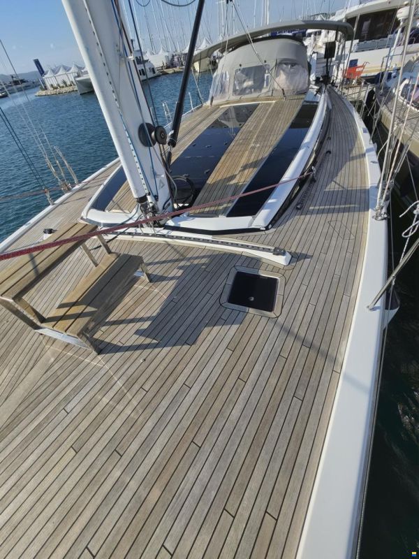Bavaria C65 Lightwave