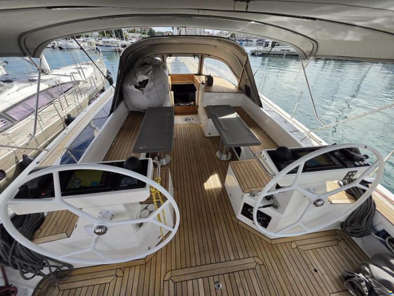 Bavaria C65 Lightwave
