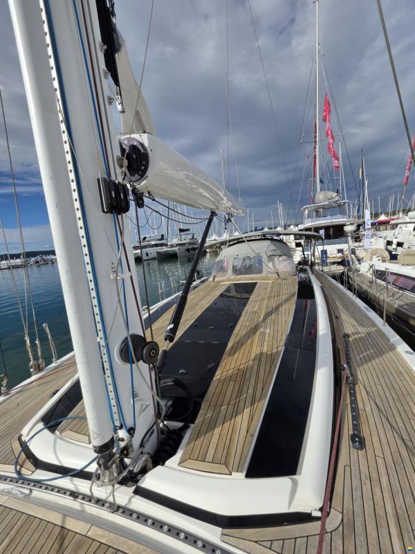 Bavaria C65 Lightwave