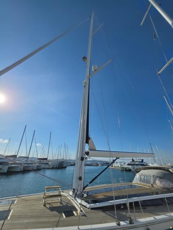 Bavaria C65 Lightwave