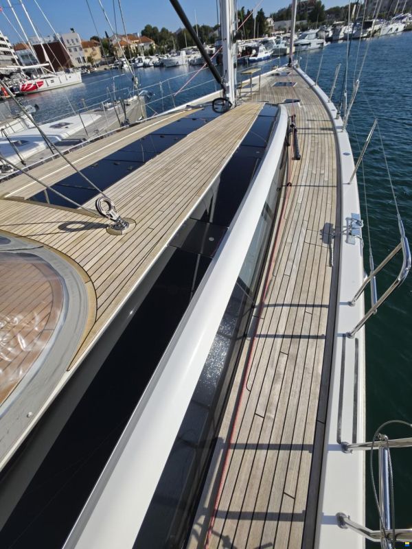 Bavaria C65 Lightwave