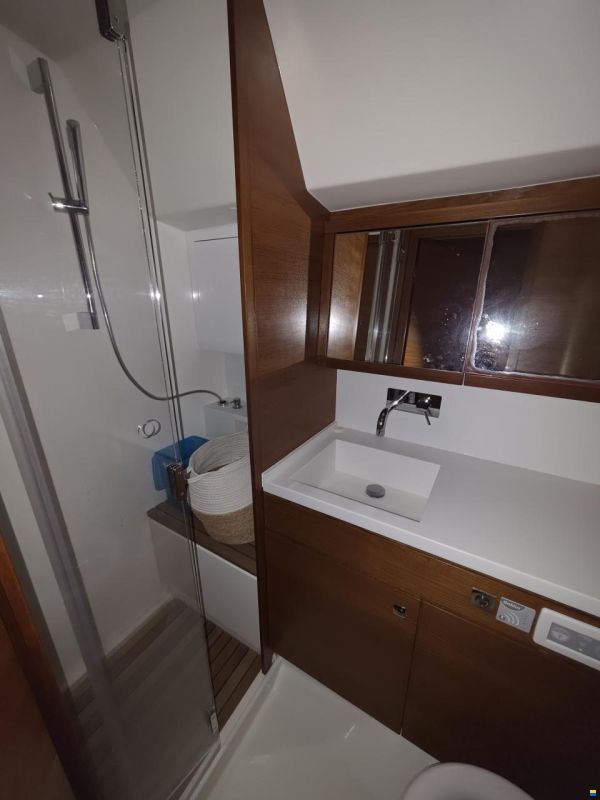 Bavaria C65 Lightwave