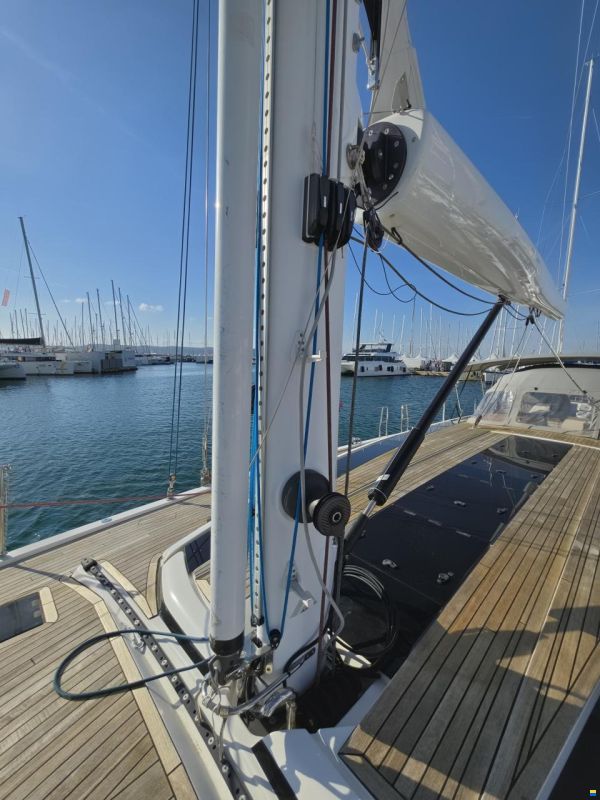 Bavaria C65 Lightwave