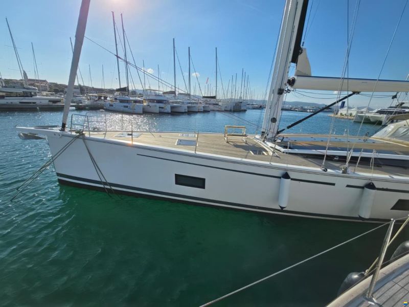 Bavaria C65 Lightwave