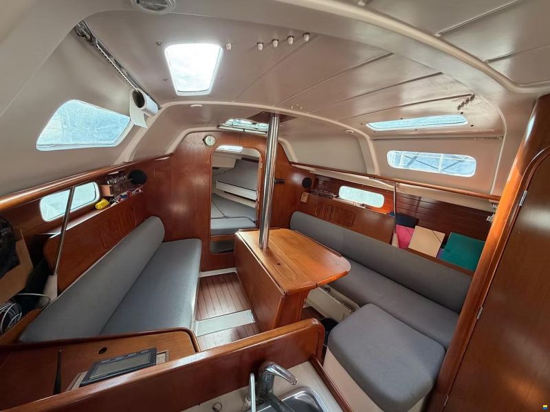 Beneteau OCEANIS 321