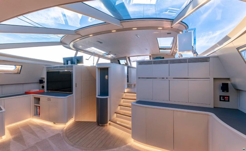 Alloy Yachts 35m