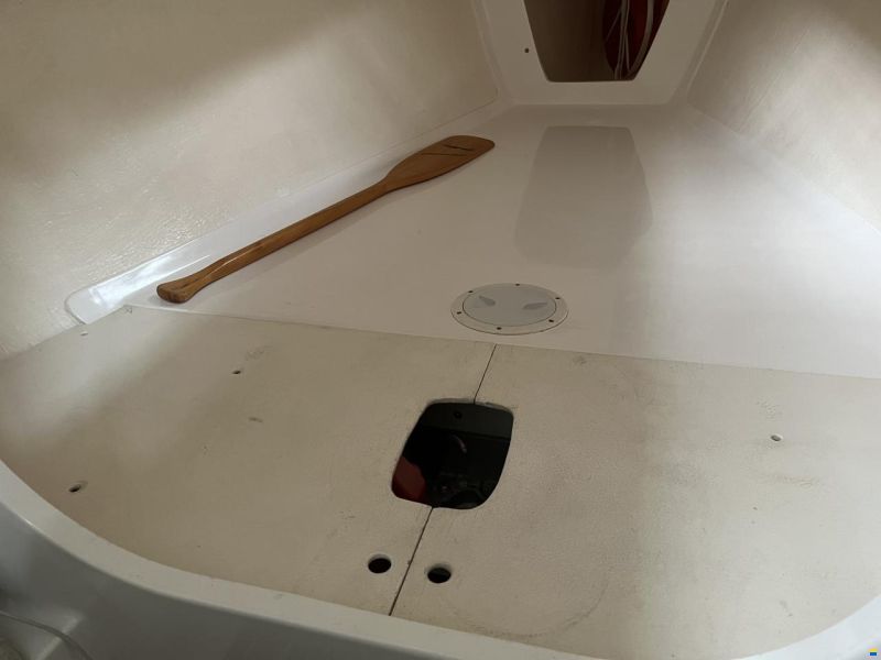 J Boats J 80