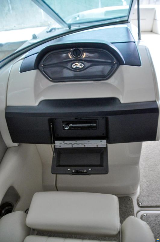 Sea Ray SLX 270
