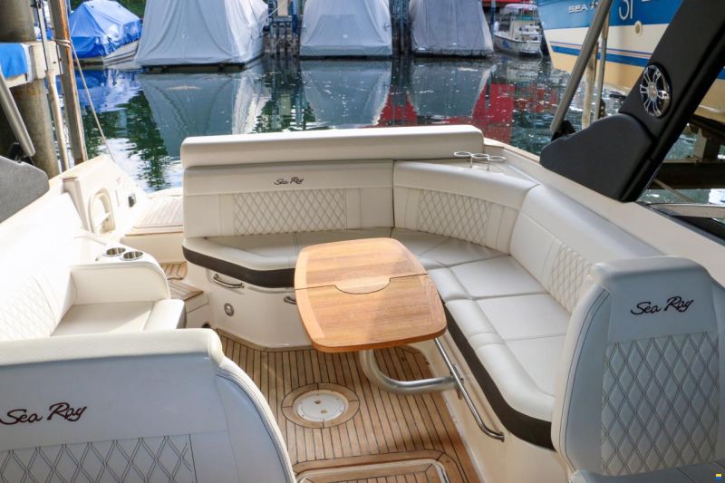 Sea Ray SLX 280