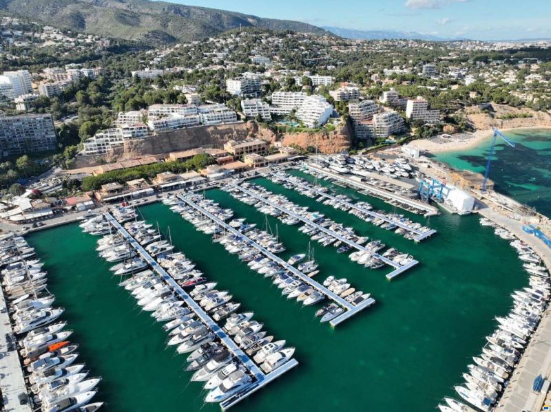 Liegeplatz im Yachthafen Puerto Portals