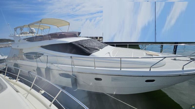 Ferretti 550