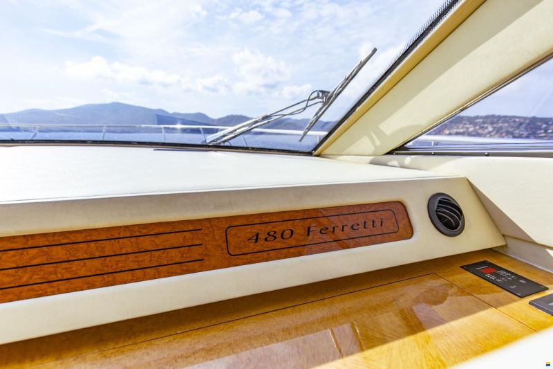 Ferretti 480 Fly