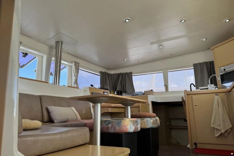 Lagoon 400