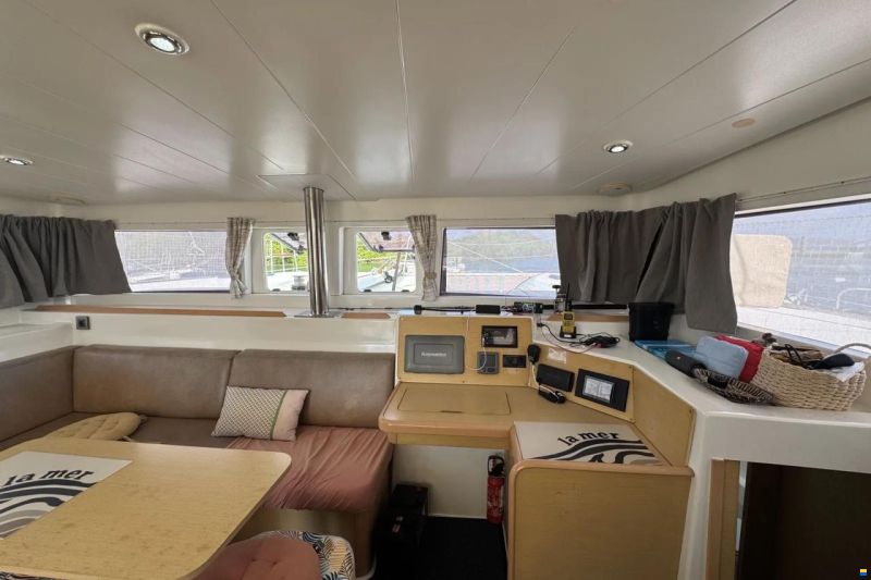 Lagoon 400