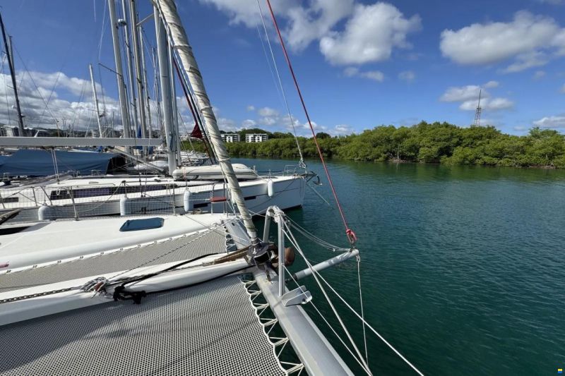 Lagoon 400