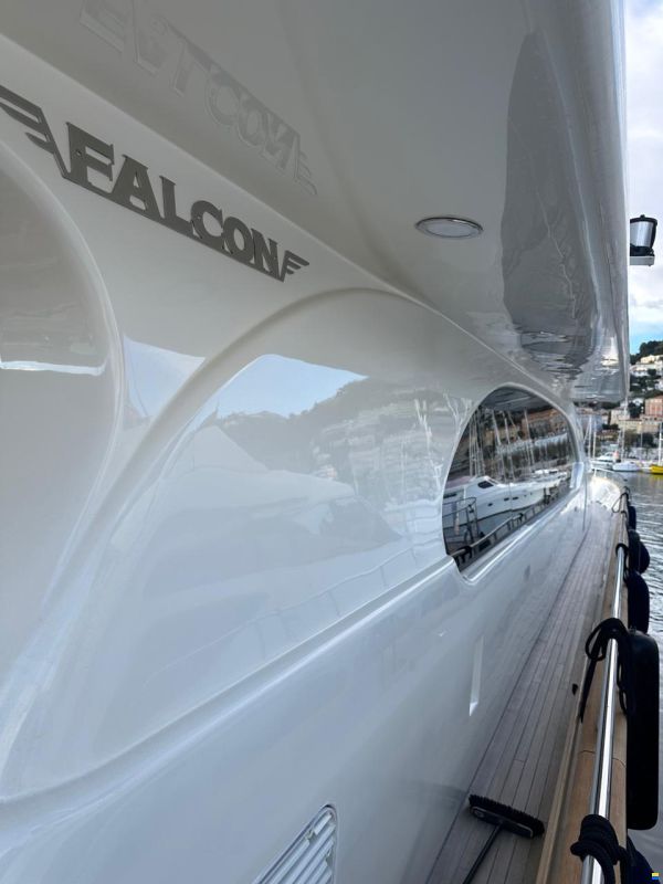 Falcon Yachts 102