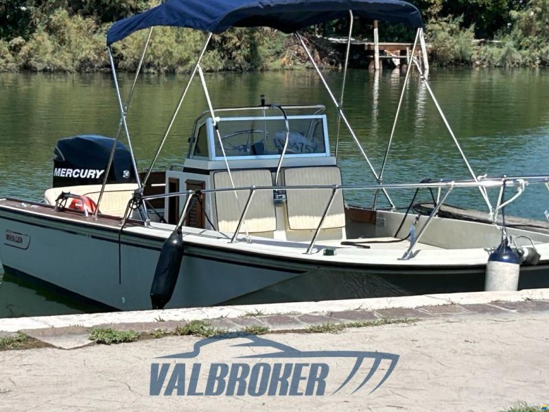 Boston Whaler OUTRAGE 22