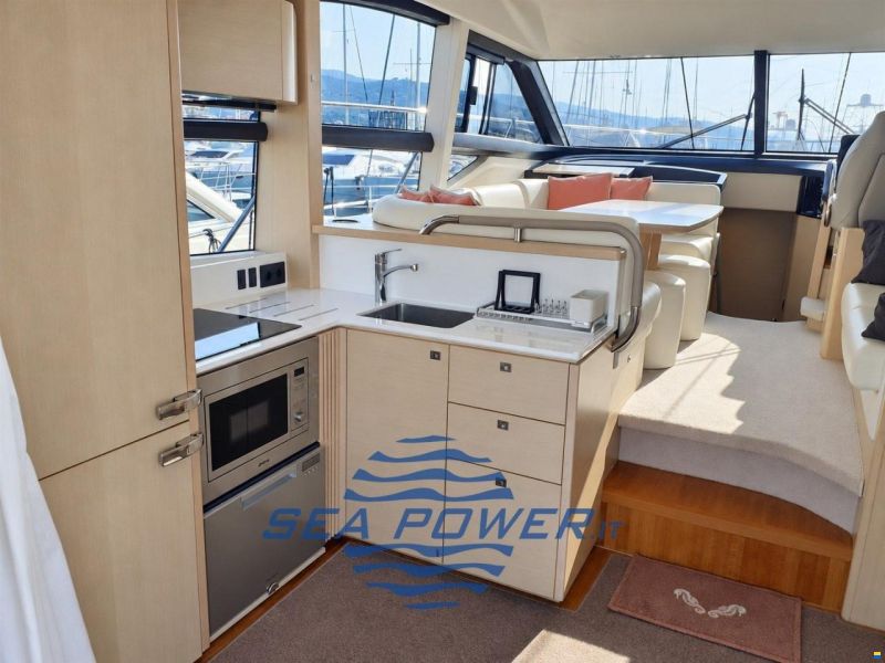 Princess Yachts. F 49