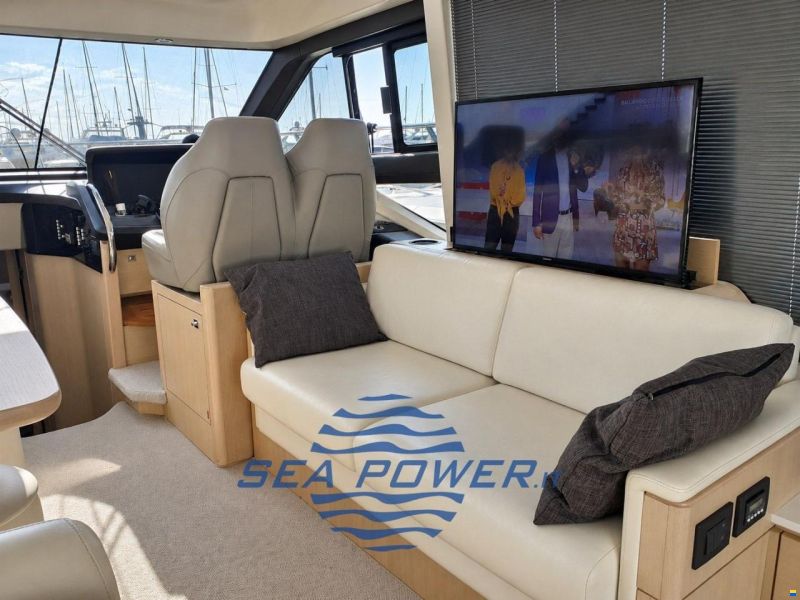 Princess Yachts. F 49