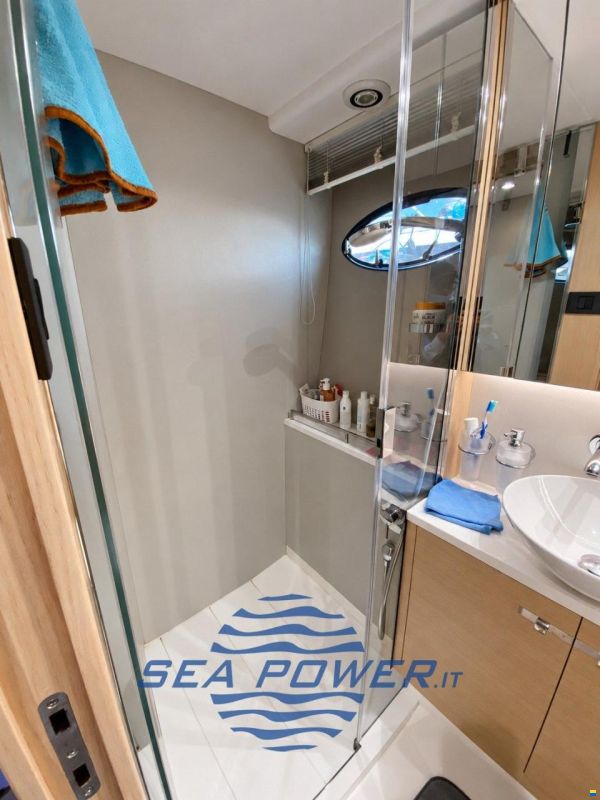 Princess Yachts. F 49