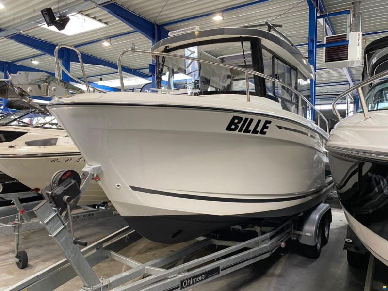 Jeanneau MF 695 Marlin