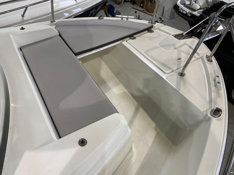 Jeanneau MF 695 Marlin