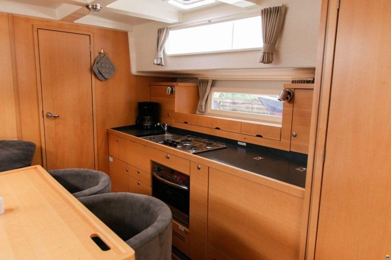 Delphia Escape 1350