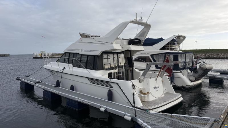 Bayliner 3688 Fly