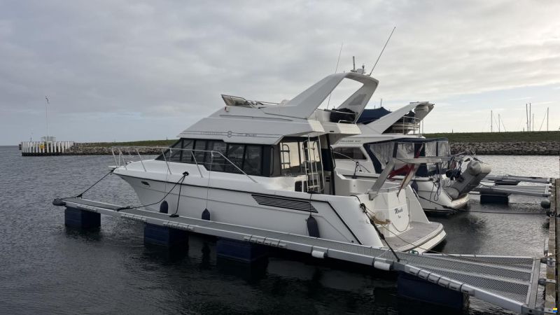 Bayliner 3688 Fly
