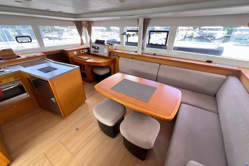 Lagoon 450 F