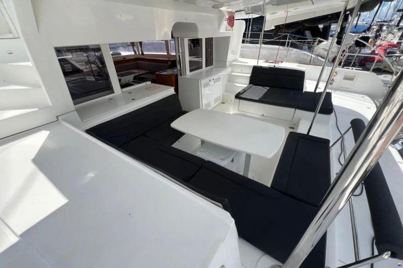 Lagoon 450 F