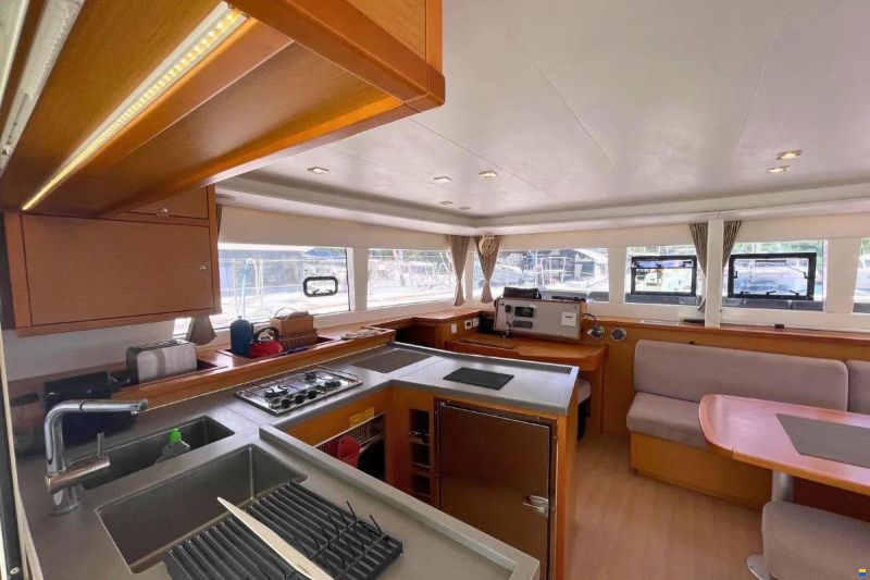 Lagoon 450 F
