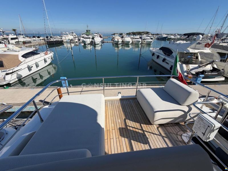 Absolute Navetta 52